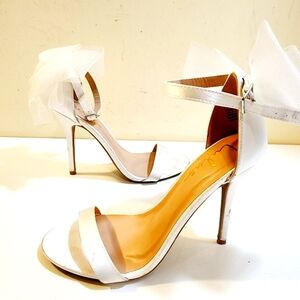 Lulu's Ayanna White Bow High Heels Sandals size 9